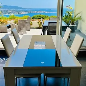 Vue Imprenable Et Piscine Appartement